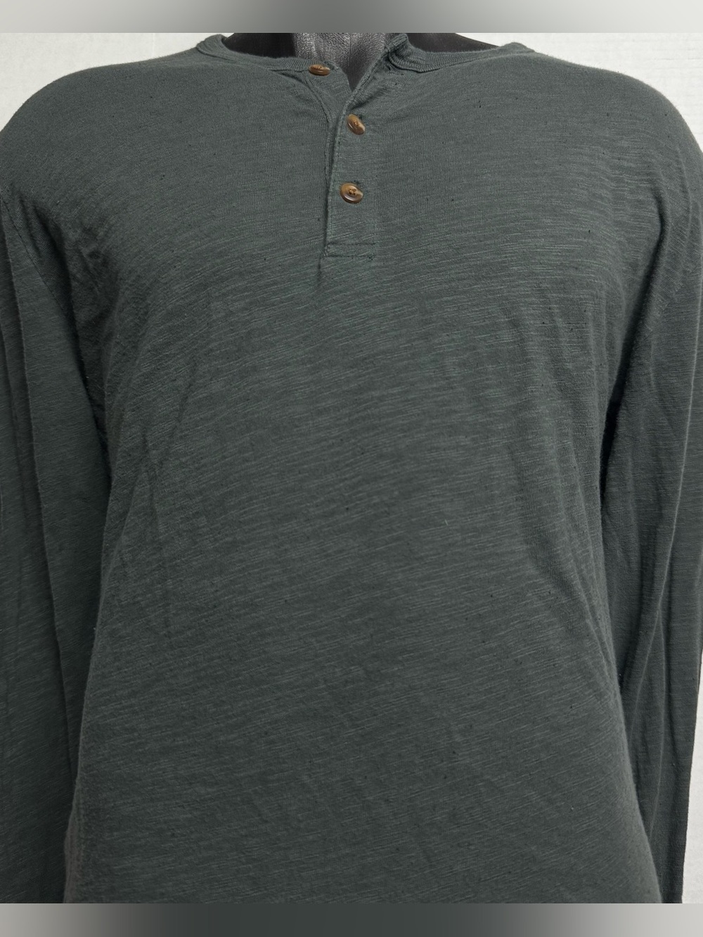 Banana Republic Vintage Tee Long Sleeve Henley In Dusty Olive (Green) Size: L